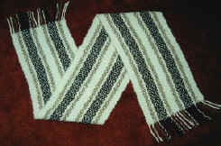 Woven Alpaca Scarf.JPG (31336 bytes)